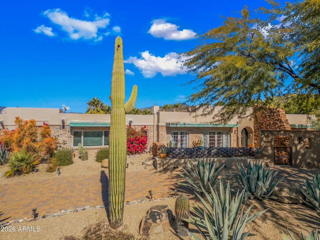 Image 63 of property listing at 7468 E STAGECOACH Pass, Carefree, AZ 85377