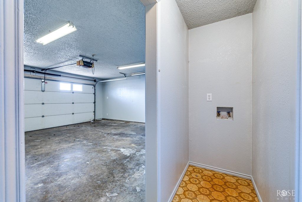 Image 17 of property listing at 252 E 43rd St, San Angelo, TX 76903