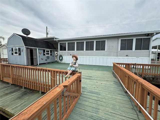 6194 PARKWAY E, St Cloud, FL 34771