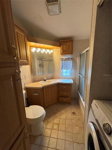 6194 PARKWAY E, St Cloud, FL 34771