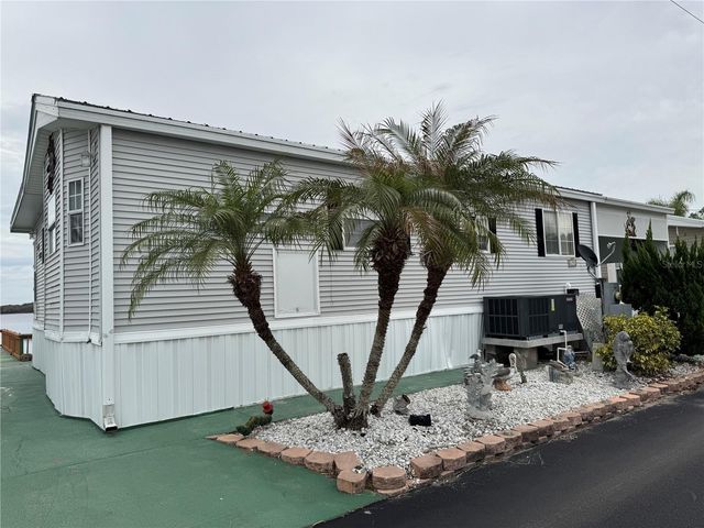 6194 PARKWAY E, St Cloud, FL 34771