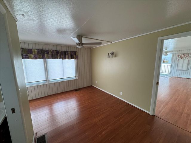 6194 PARKWAY E, St Cloud, FL 34771