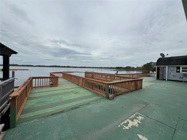 6194 PARKWAY E, St Cloud, FL 34771