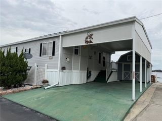 6194 PARKWAY E, St Cloud, FL 34771