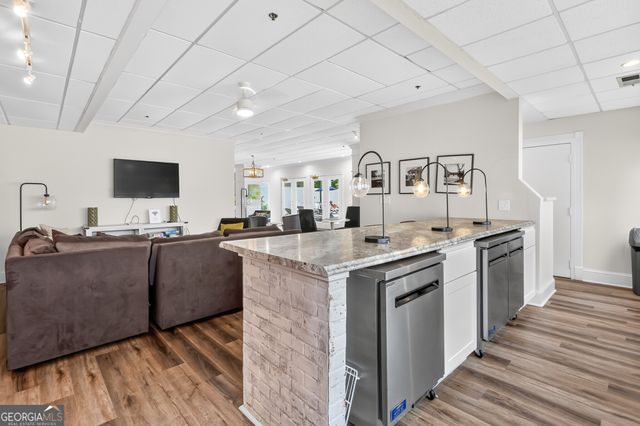 275 13th Street NE 1008, Atlanta, GA 30309