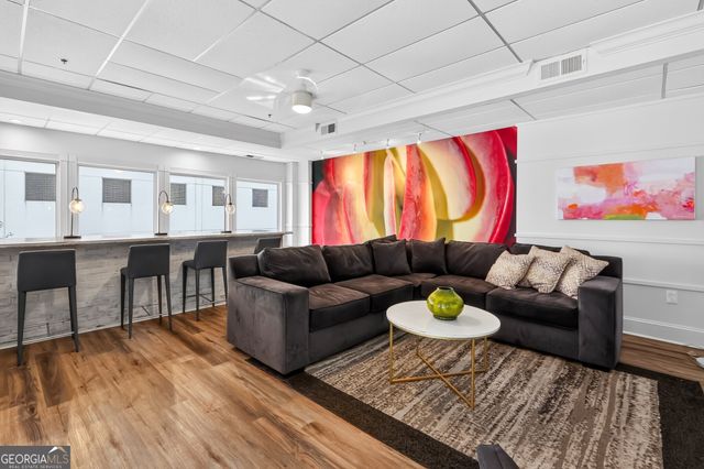 275 13th Street NE 1008, Atlanta, GA 30309