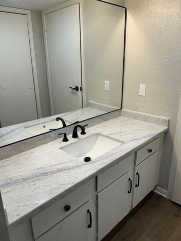 2021 Spenwick Drive 624, Houston, TX 77055