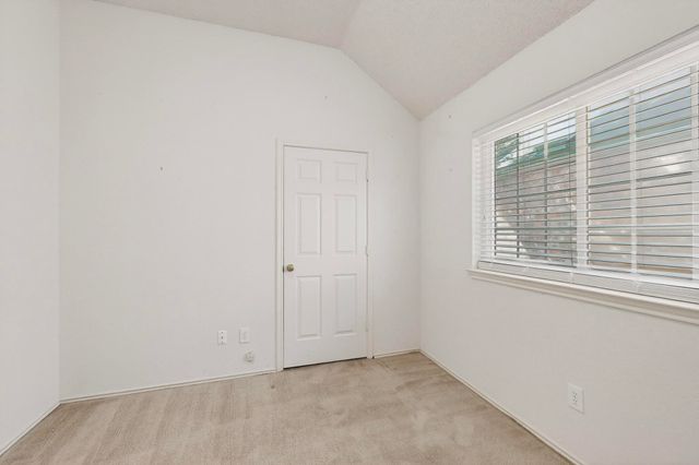 2086 Montclair Lane, Lewisville, TX 75067