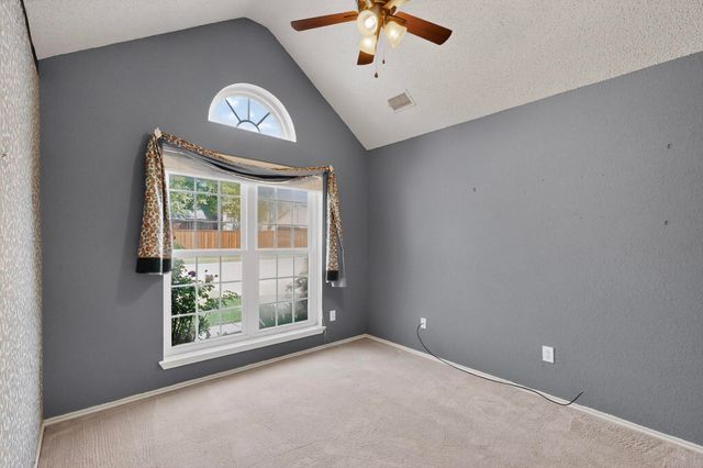 2086 Montclair Lane, Lewisville, TX 75067