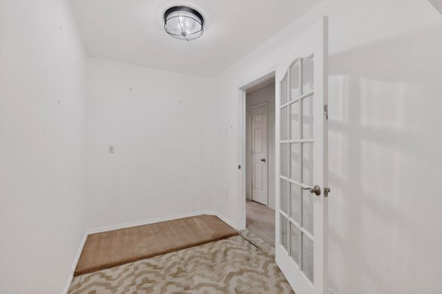 2086 Montclair Lane, Lewisville, TX 75067