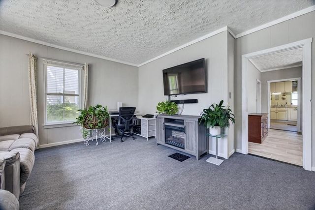 171 Bartlett St, Brockton, MA 02301