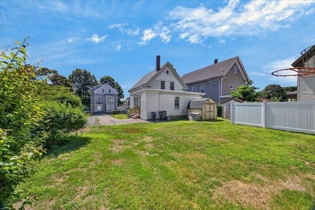 171 Bartlett St, Brockton, MA 02301