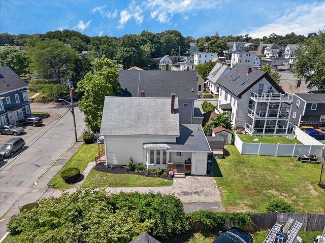 171 Bartlett St, Brockton, MA 02301