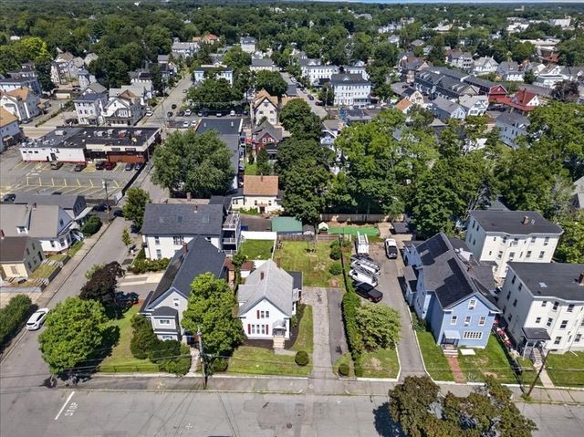 171 Bartlett St, Brockton, MA 02301