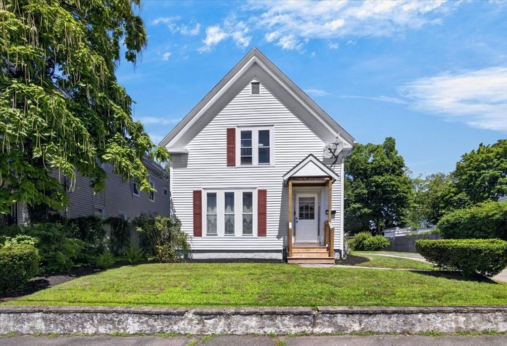 171 Bartlett St, Brockton, MA 02301