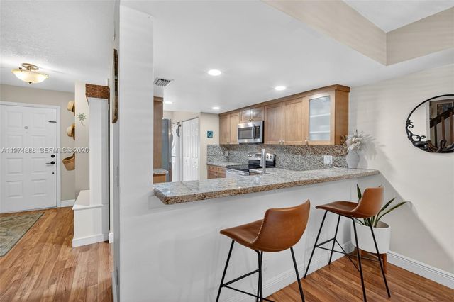 4250 SW 70th Ter, Davie, FL 33314