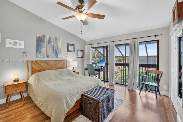 4250 SW 70th Ter, Davie, FL 33314