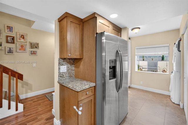 4250 SW 70th Ter, Davie, FL 33314