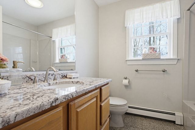 6 Walker Pond Rd, Sturbridge, MA 01566