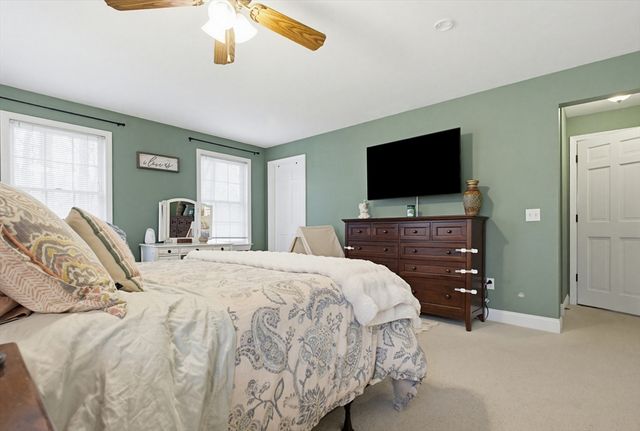 6 Walker Pond Rd, Sturbridge, MA 01566