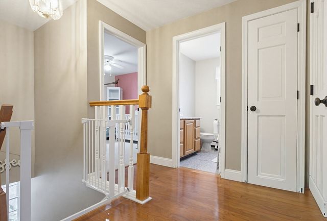 6 Walker Pond Rd, Sturbridge, MA 01566