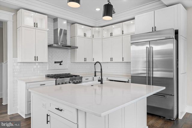 1111 SOPHIA ST, Fredericksburg, VA 22401