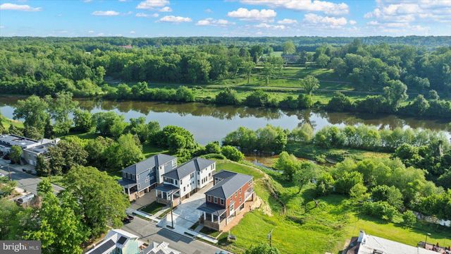 1111 SOPHIA ST, Fredericksburg, VA 22401