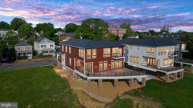 1111 SOPHIA ST, Fredericksburg, VA 22401