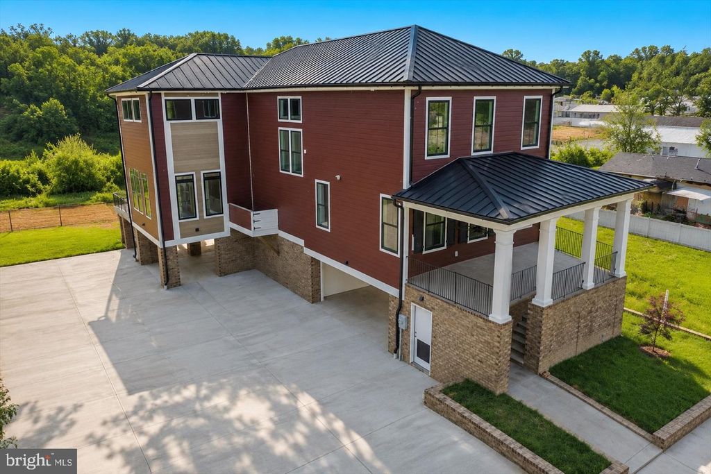 1111 SOPHIA ST, Fredericksburg, VA 22401