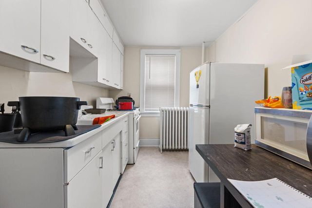 6215 7th AVENUE, Kenosha, WI 53143