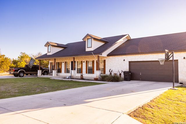 803 RIVER RANCH DR, Bandera, TX 78003