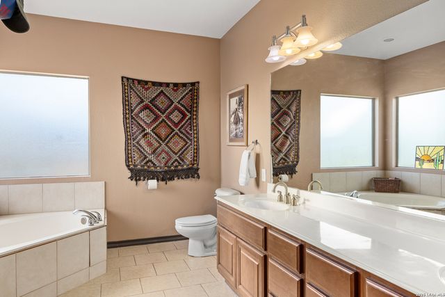 803 RIVER RANCH DR, Bandera, TX 78003