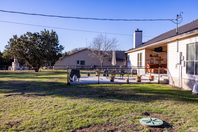 803 RIVER RANCH DR, Bandera, TX 78003