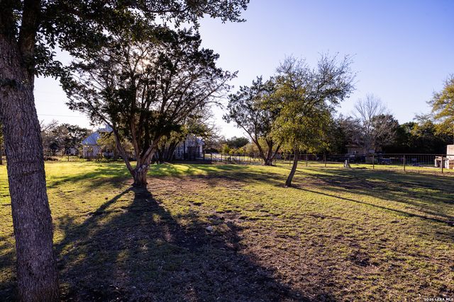 803 RIVER RANCH DR, Bandera, TX 78003
