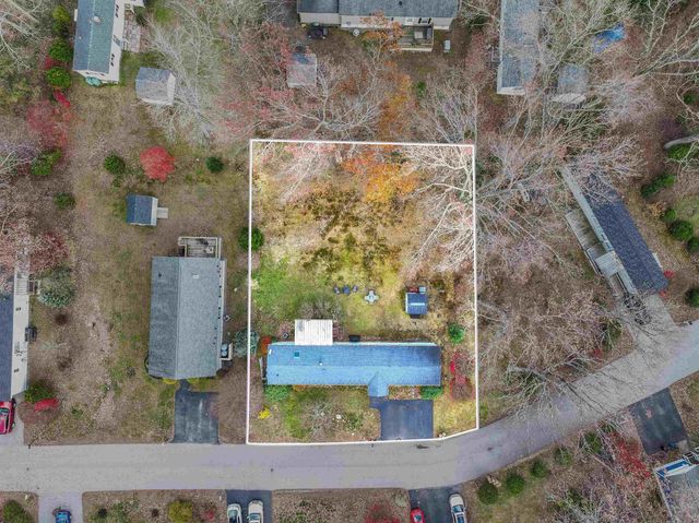 12 Clovercrest Drive, Nashua, NH 03062