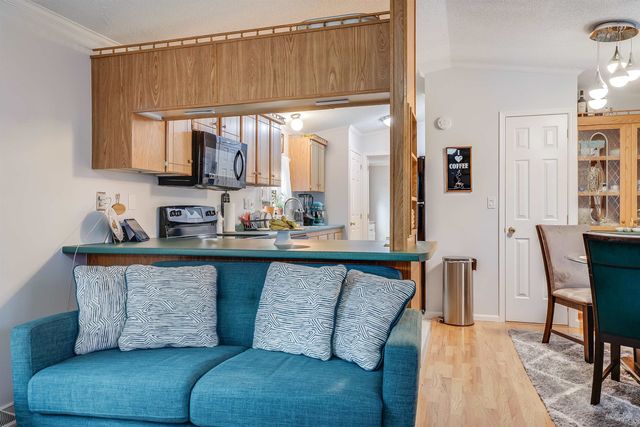 12 Clovercrest Drive, Nashua, NH 03062