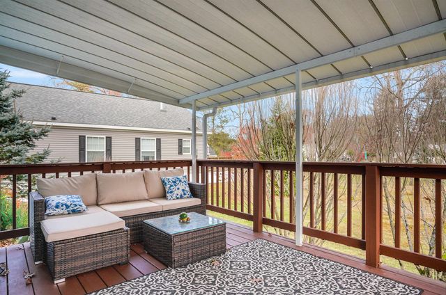 12 Clovercrest Drive, Nashua, NH 03062