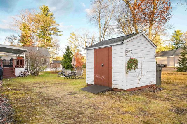 12 Clovercrest Drive, Nashua, NH 03062