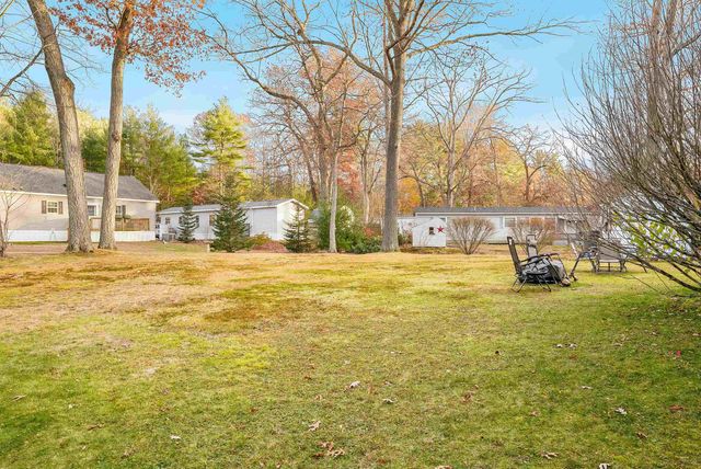 12 Clovercrest Drive, Nashua, NH 03062