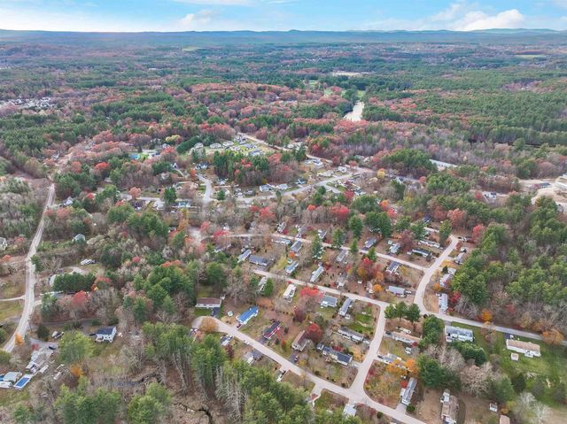 12 Clovercrest Drive, Nashua, NH 03062