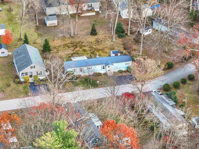 12 Clovercrest Drive, Nashua, NH 03062