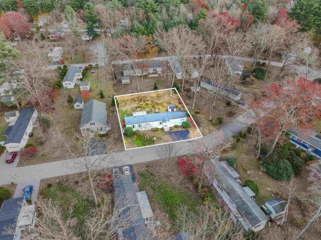 12 Clovercrest Drive, Nashua, NH 03062