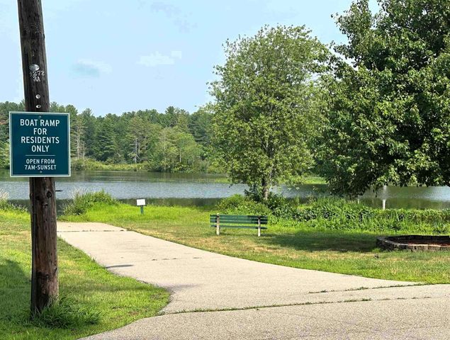 12 Clovercrest Drive, Nashua, NH 03062