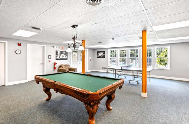 12 Clovercrest Drive, Nashua, NH 03062