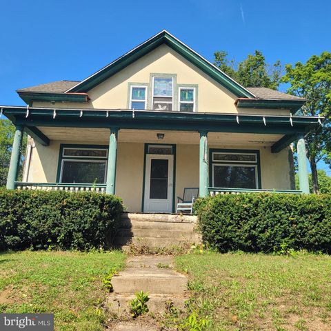 14 CLUB RD, Oley, PA 19547