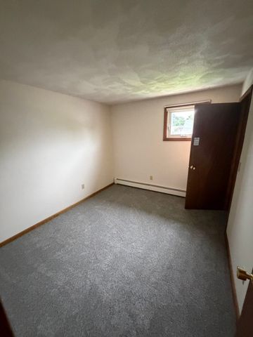 215 Knight Ave 0, Attleboro, MA 02703