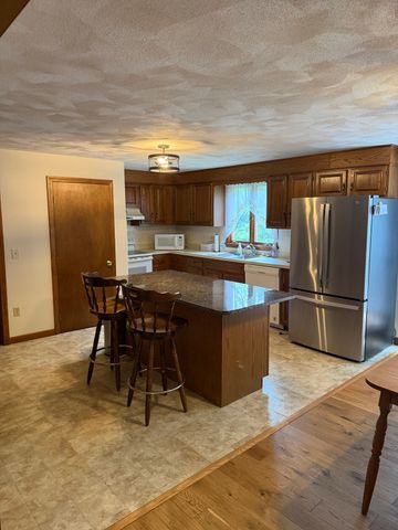215 Knight Ave 0, Attleboro, MA 02703