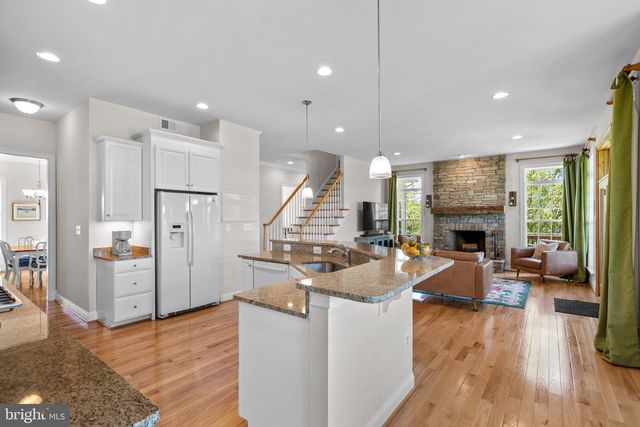 18585 MONTAGUE PL, Purcellville, VA 20132