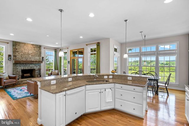 18585 MONTAGUE PL, Purcellville, VA 20132
