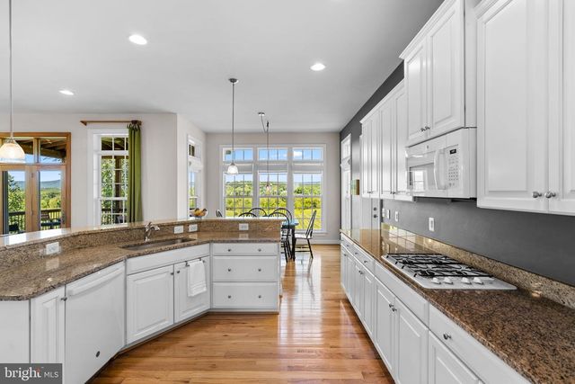 18585 MONTAGUE PL, Purcellville, VA 20132